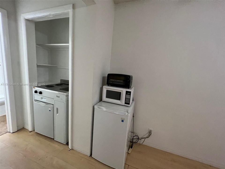 For Rent: $1,300 (0 beds, 1 baths, 0 Square Feet)