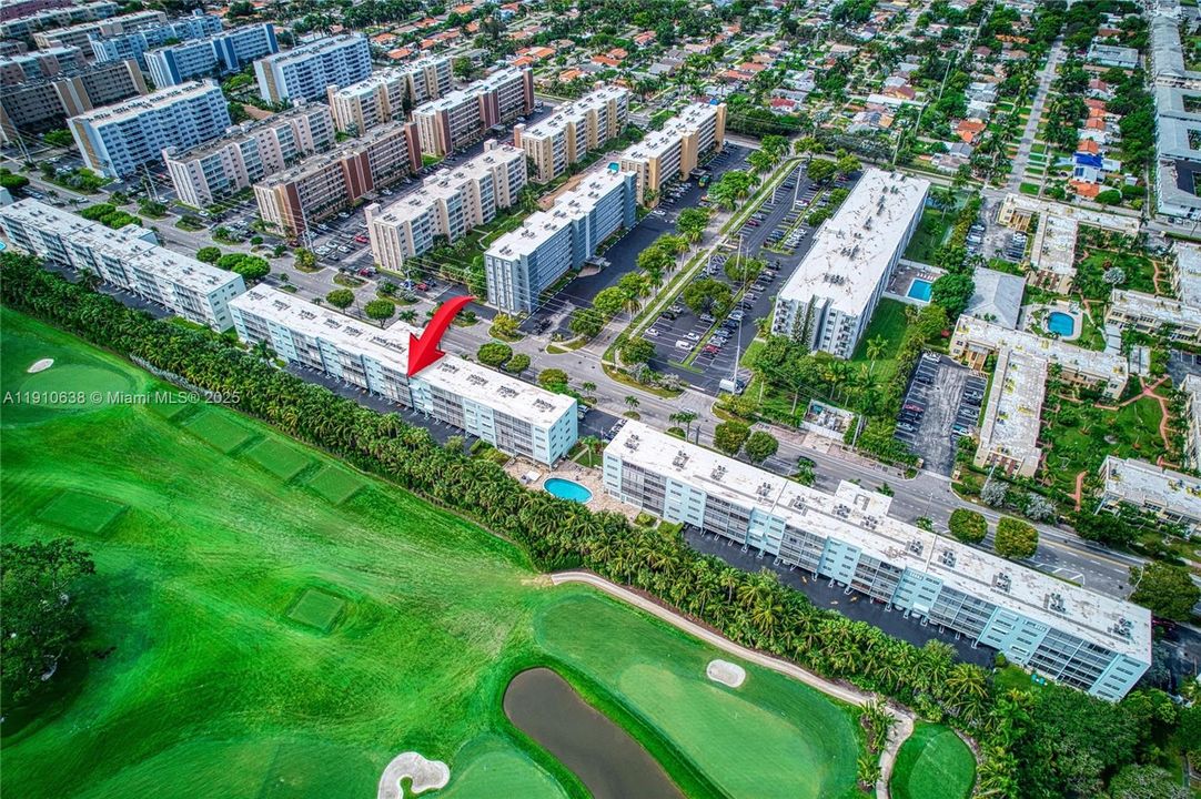 Active With Contract: $1,600 (1 beds, 1 baths, 730 Square Feet)