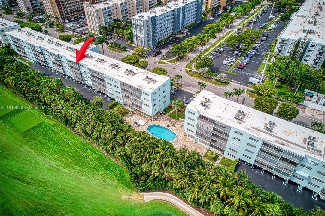 Active With Contract: $1,600 (1 beds, 1 baths, 730 Square Feet)