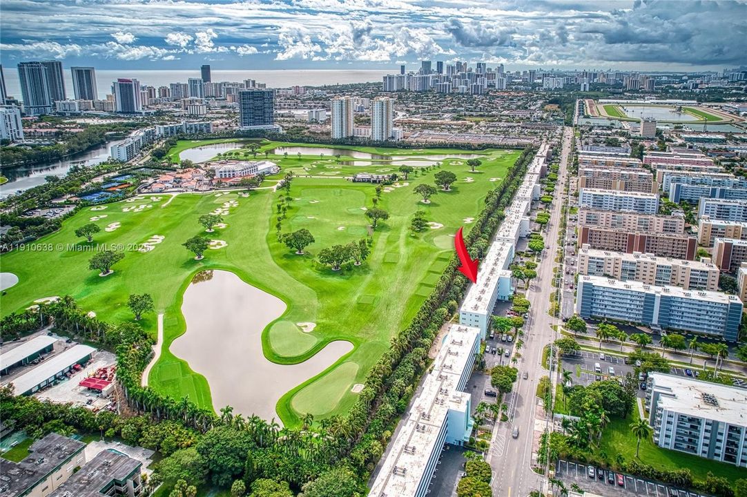 Active With Contract: $1,600 (1 beds, 1 baths, 730 Square Feet)