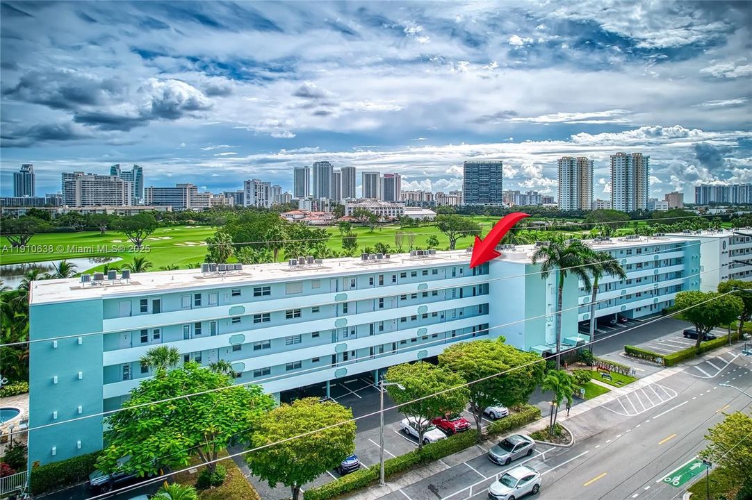 Active With Contract: $1,600 (1 beds, 1 baths, 730 Square Feet)