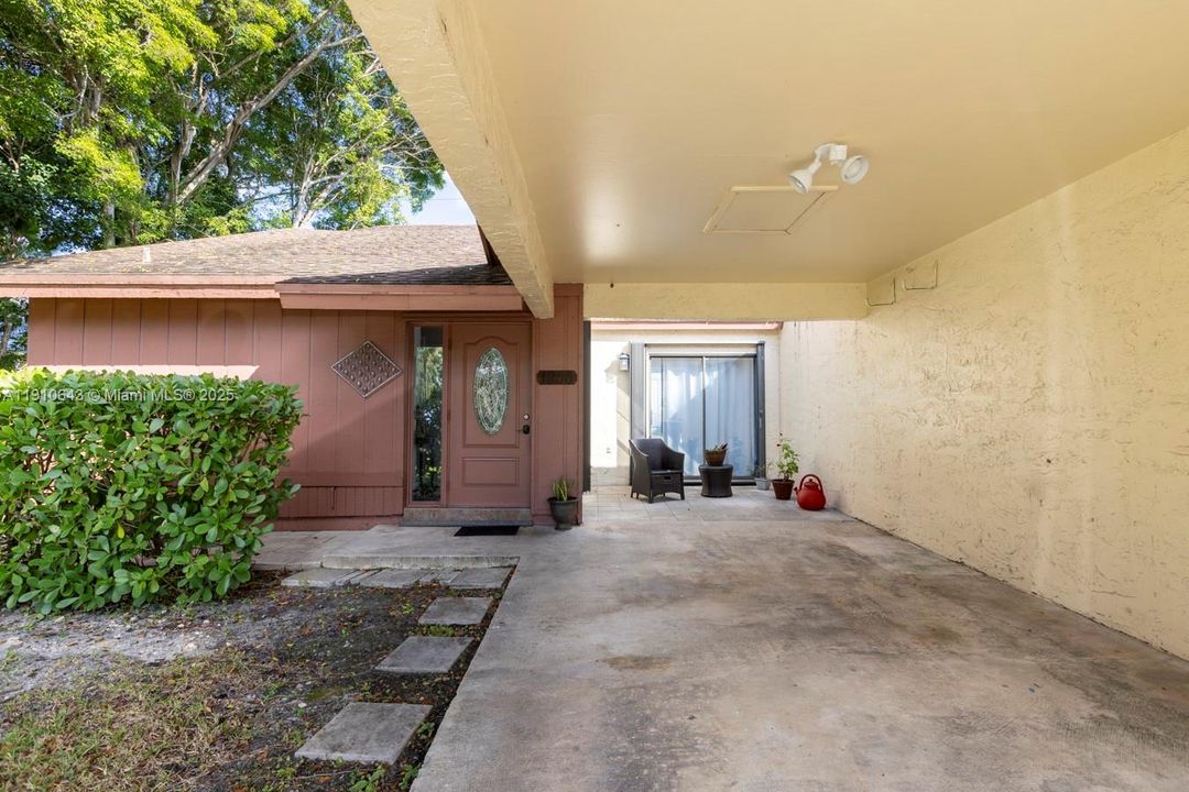 For Sale: $386,000 (3 beds, 2 baths, 1310 Square Feet)