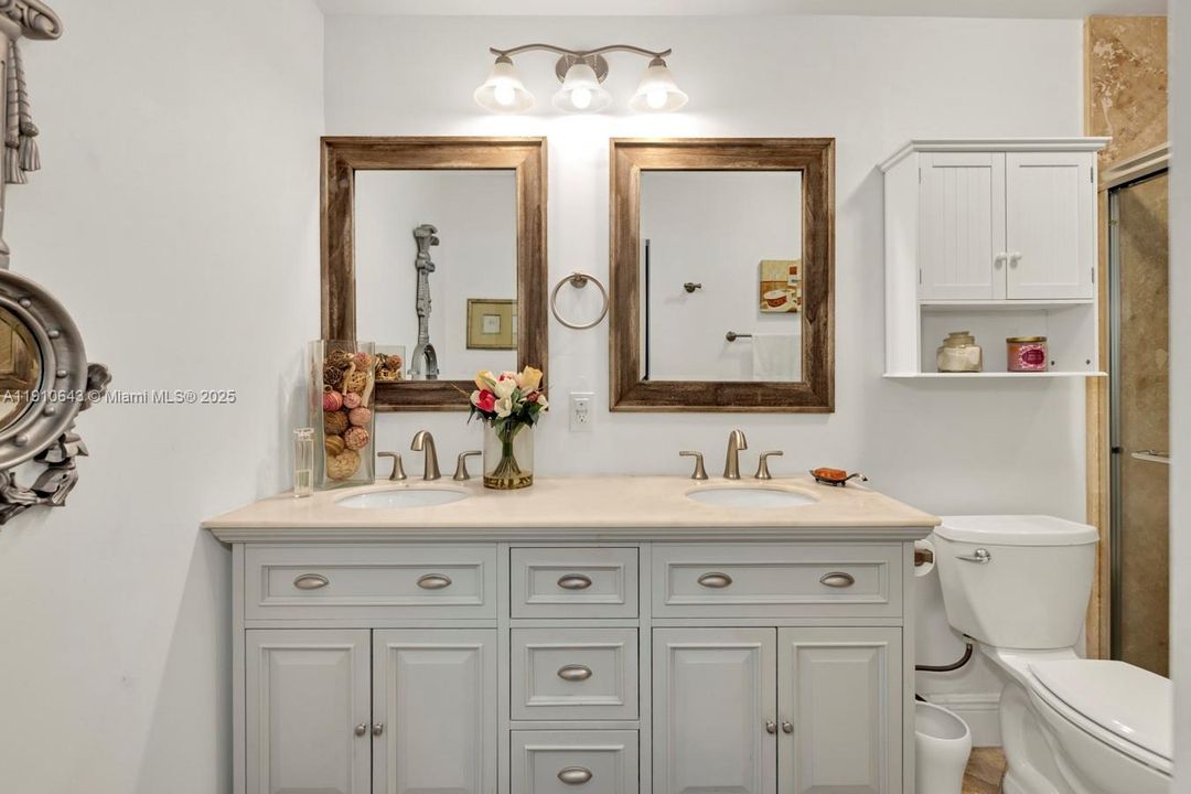 For Sale: $386,000 (3 beds, 2 baths, 1310 Square Feet)