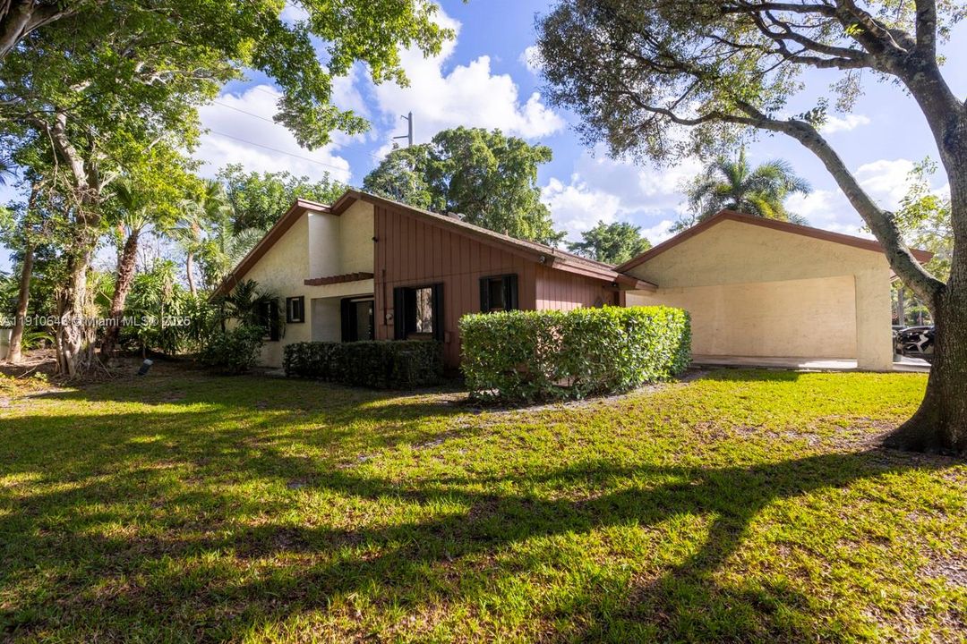 For Sale: $386,000 (3 beds, 2 baths, 1310 Square Feet)