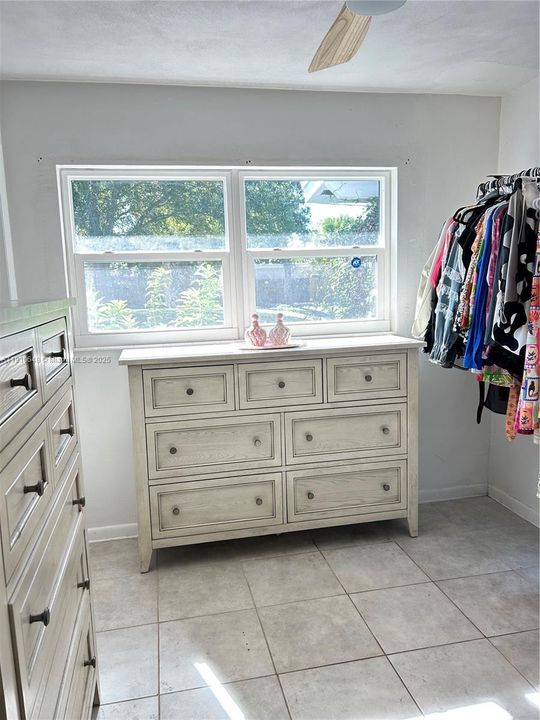 На продажу: $300,000 (3 спален, 2 ванн, 0 Квадратных фут)