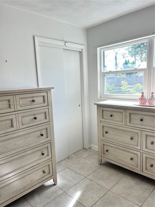 На продажу: $300,000 (3 спален, 2 ванн, 0 Квадратных фут)