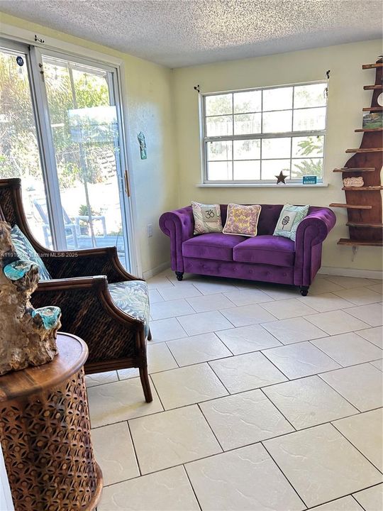 На продажу: $300,000 (3 спален, 2 ванн, 0 Квадратных фут)