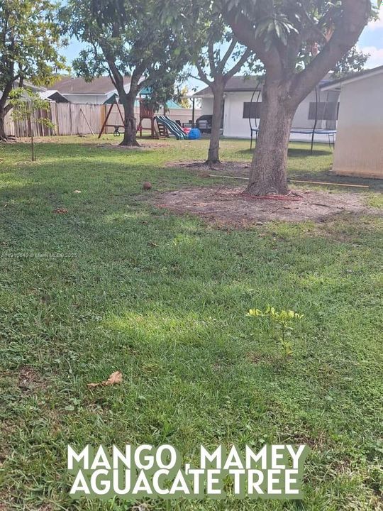 Active With Contract: $3,900 (3 beds, 2 baths, 1578 Square Feet)