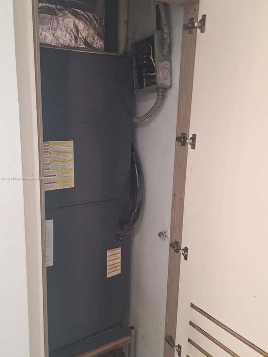 Active With Contract: $3,900 (3 beds, 2 baths, 1578 Square Feet)