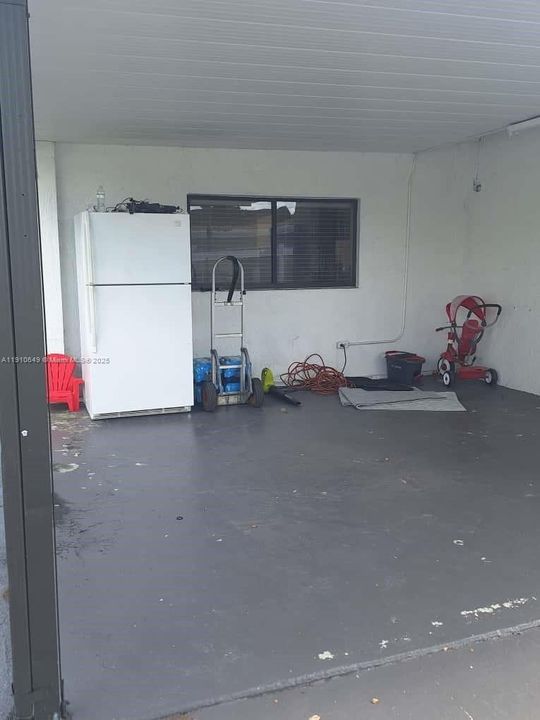 Active With Contract: $3,900 (3 beds, 2 baths, 1578 Square Feet)