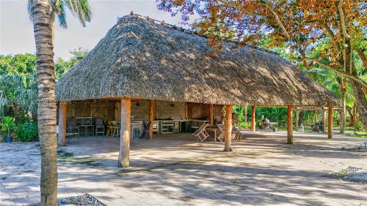 待售: $2,225,000 (4 贝兹, 2 浴室, 0 平方英尺)