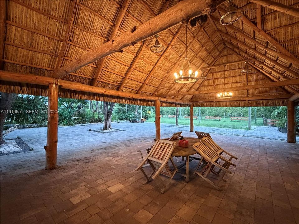 待售: $2,225,000 (4 贝兹, 2 浴室, 0 平方英尺)