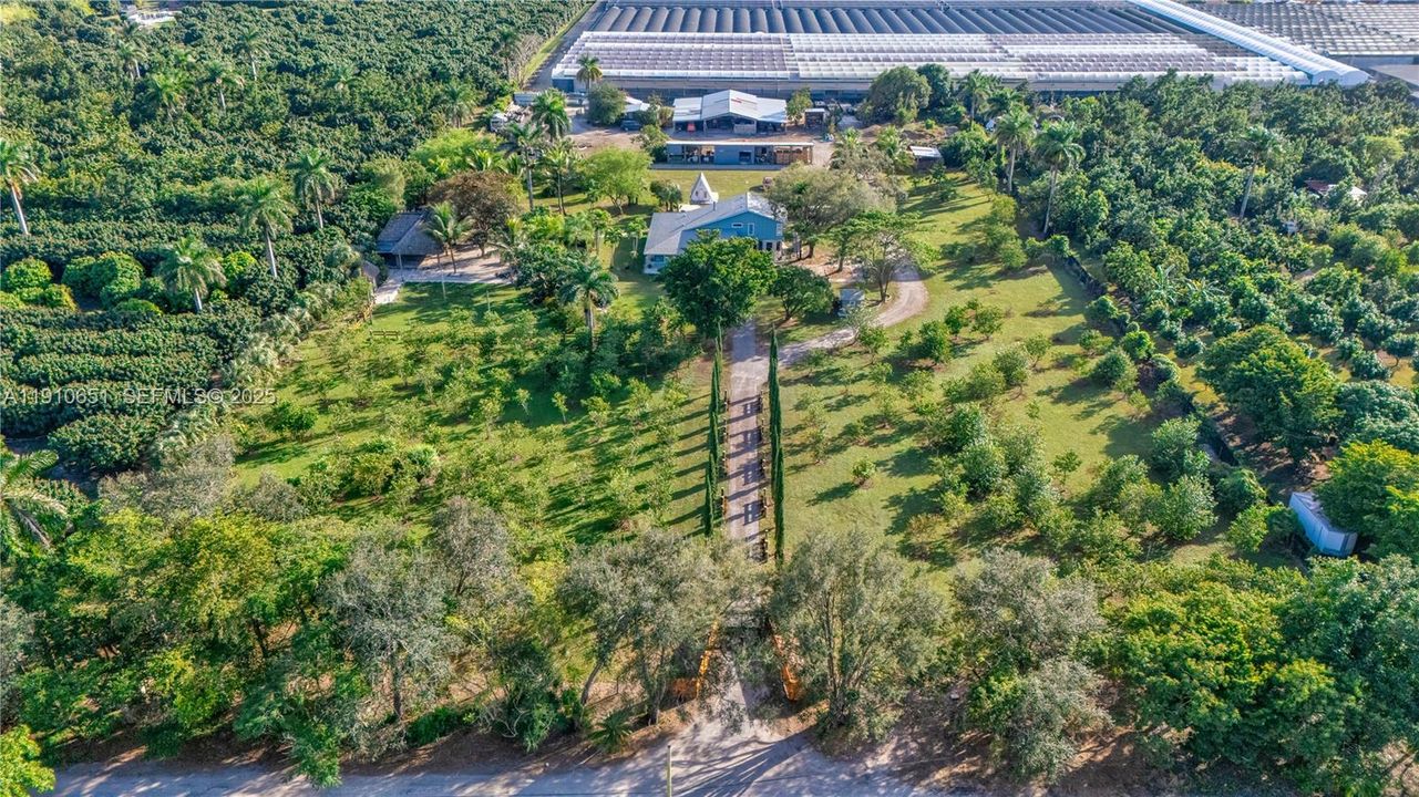 На продажу: $2,225,000 (4 спален, 2 ванн, 0 Квадратных фут)