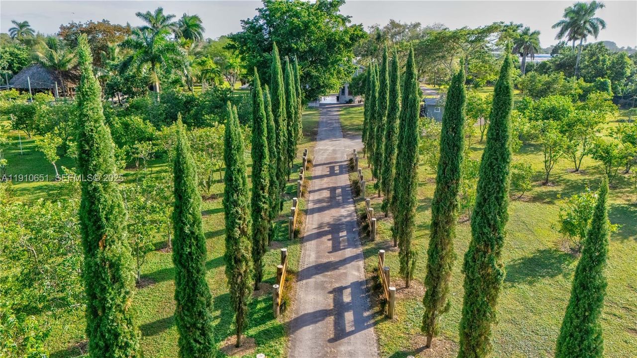 На продажу: $2,225,000 (4 спален, 2 ванн, 0 Квадратных фут)