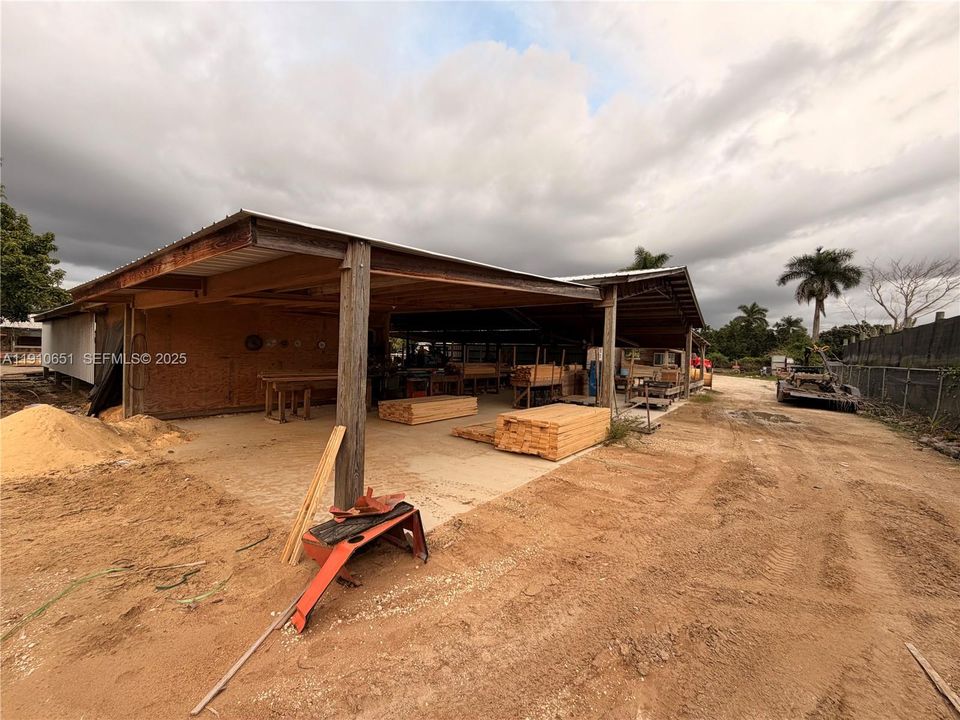 待售: $2,225,000 (4 贝兹, 2 浴室, 0 平方英尺)