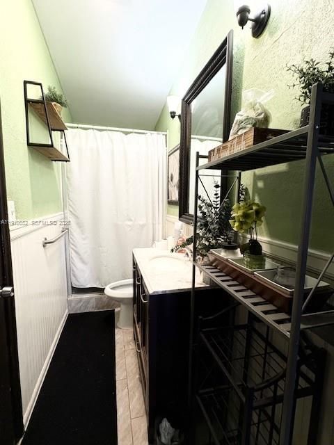 Recently Sold: $415,000 (2 beds, 2 baths, 968 Square Feet)