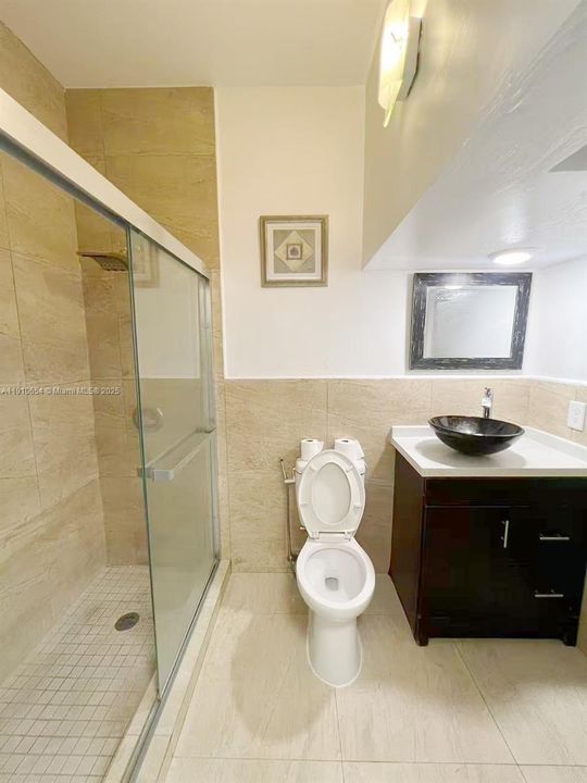 En Renta: $4,499 (4 camas, 3 baños, 2488 Pies cuadrados)