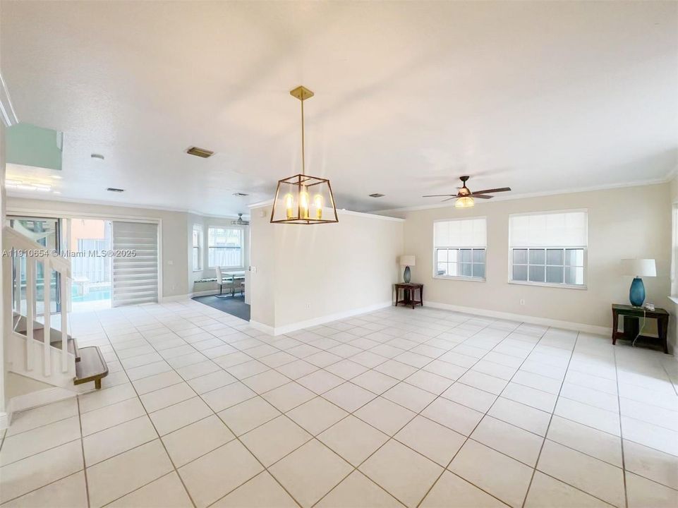 En Renta: $4,499 (4 camas, 3 baños, 2488 Pies cuadrados)