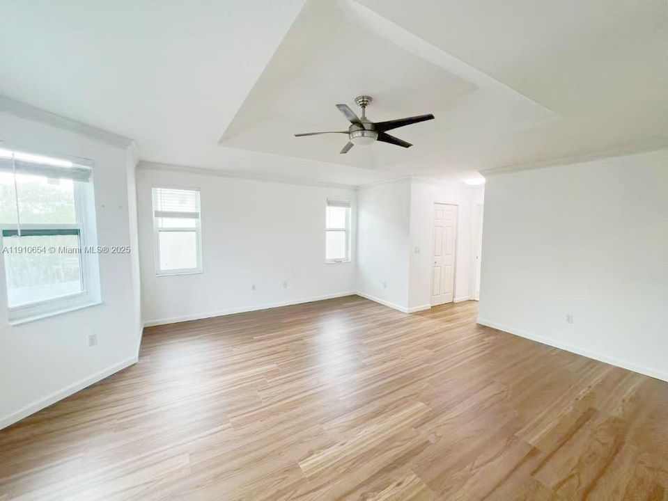 En Renta: $4,499 (4 camas, 3 baños, 2488 Pies cuadrados)