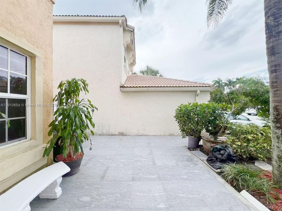 En Renta: $4,499 (4 camas, 3 baños, 2488 Pies cuadrados)