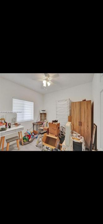 Active With Contract: $329,999 (2 beds, 2 baths, 870 Square Feet)