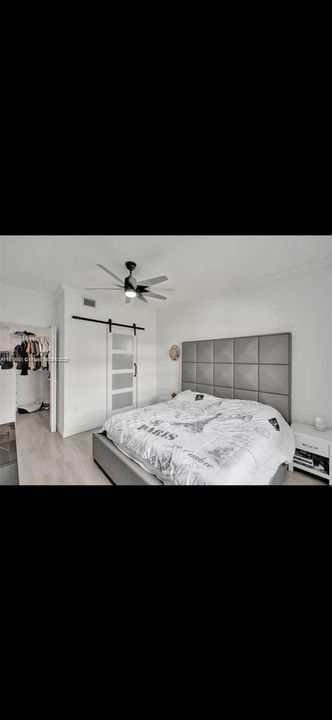 Active With Contract: $329,999 (2 beds, 2 baths, 870 Square Feet)