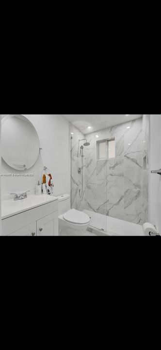 Active With Contract: $329,999 (2 beds, 2 baths, 870 Square Feet)