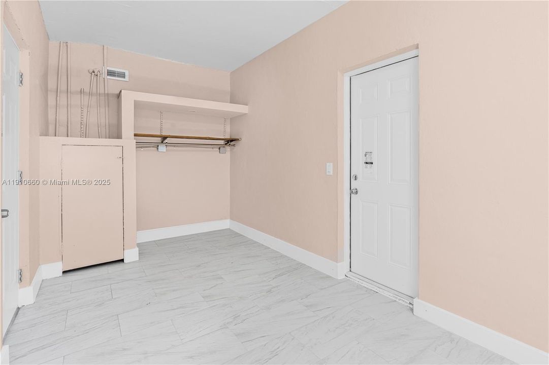 待售: $260,000 (3 贝兹, 3 浴室, 1117 平方英尺)