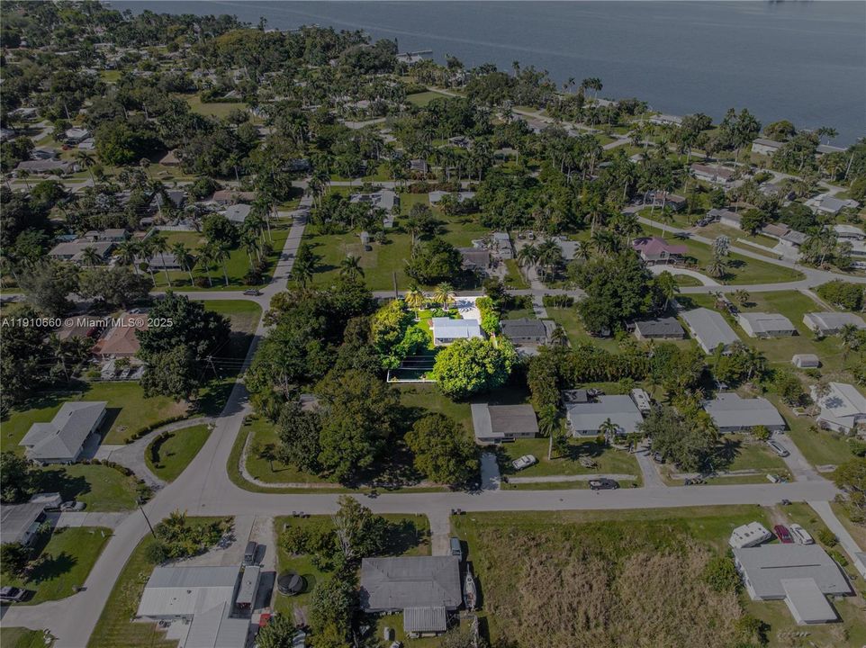 待售: $260,000 (3 贝兹, 3 浴室, 1117 平方英尺)