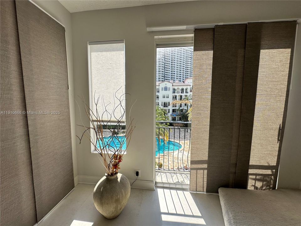 For Sale: $750,000 (2 beds, 2 baths, 1820 Square Feet)