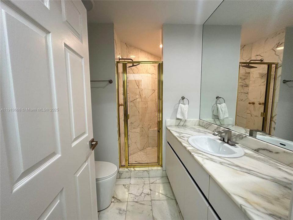 For Sale: $750,000 (2 beds, 2 baths, 1820 Square Feet)