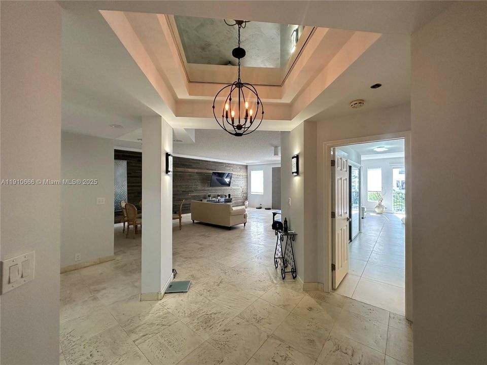 For Sale: $750,000 (2 beds, 2 baths, 1820 Square Feet)