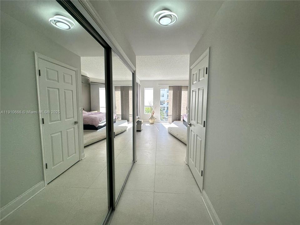 For Sale: $750,000 (2 beds, 2 baths, 1820 Square Feet)