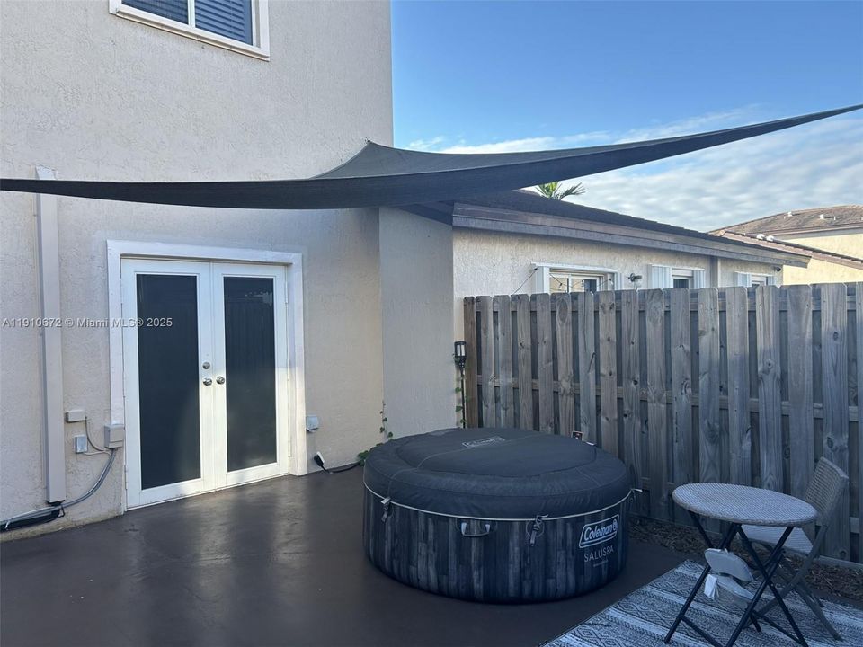 На продажу: $549,900 (4 спален, 3 ванн, 1680 Квадратных фут)