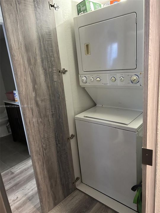 На продажу: $549,900 (4 спален, 3 ванн, 1680 Квадратных фут)