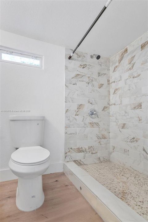 待售: $799,000 (4 贝兹, 3 浴室, 2024 平方英尺)