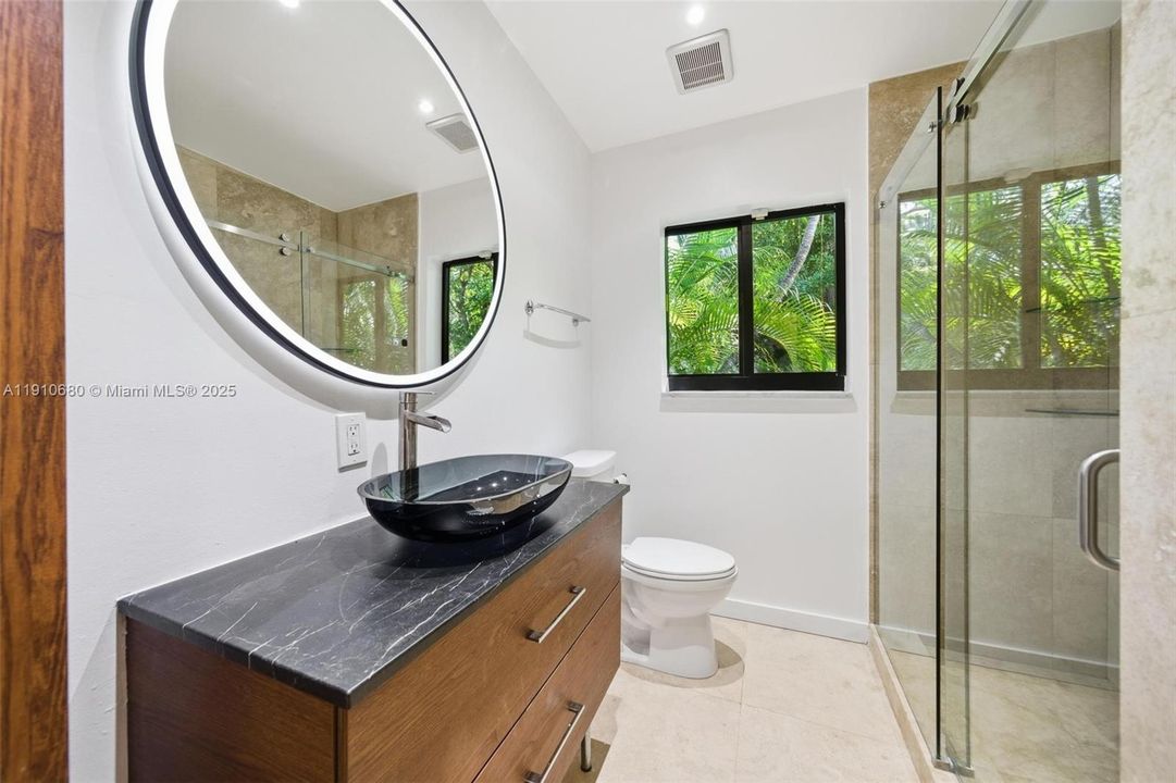 Recently Rented: $6,750 (3 beds, 3 baths, 1926 Square Feet)