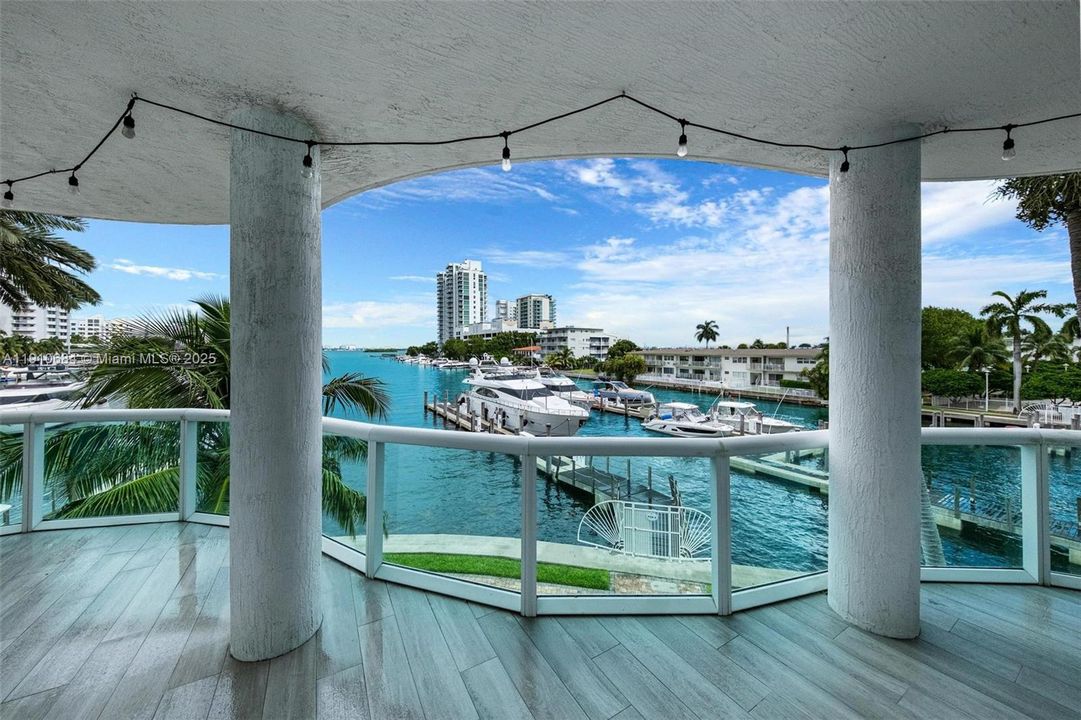 待售: $947,000 (3 贝兹, 2 浴室, 1336 平方英尺)