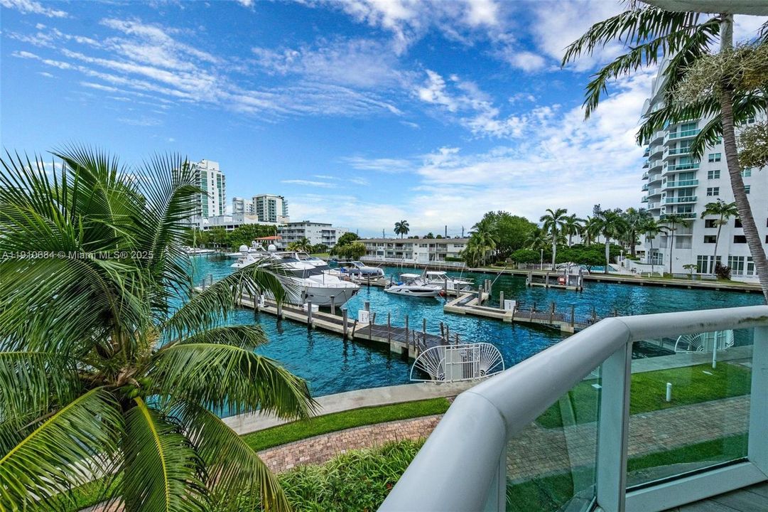 待售: $947,000 (3 贝兹, 2 浴室, 1336 平方英尺)