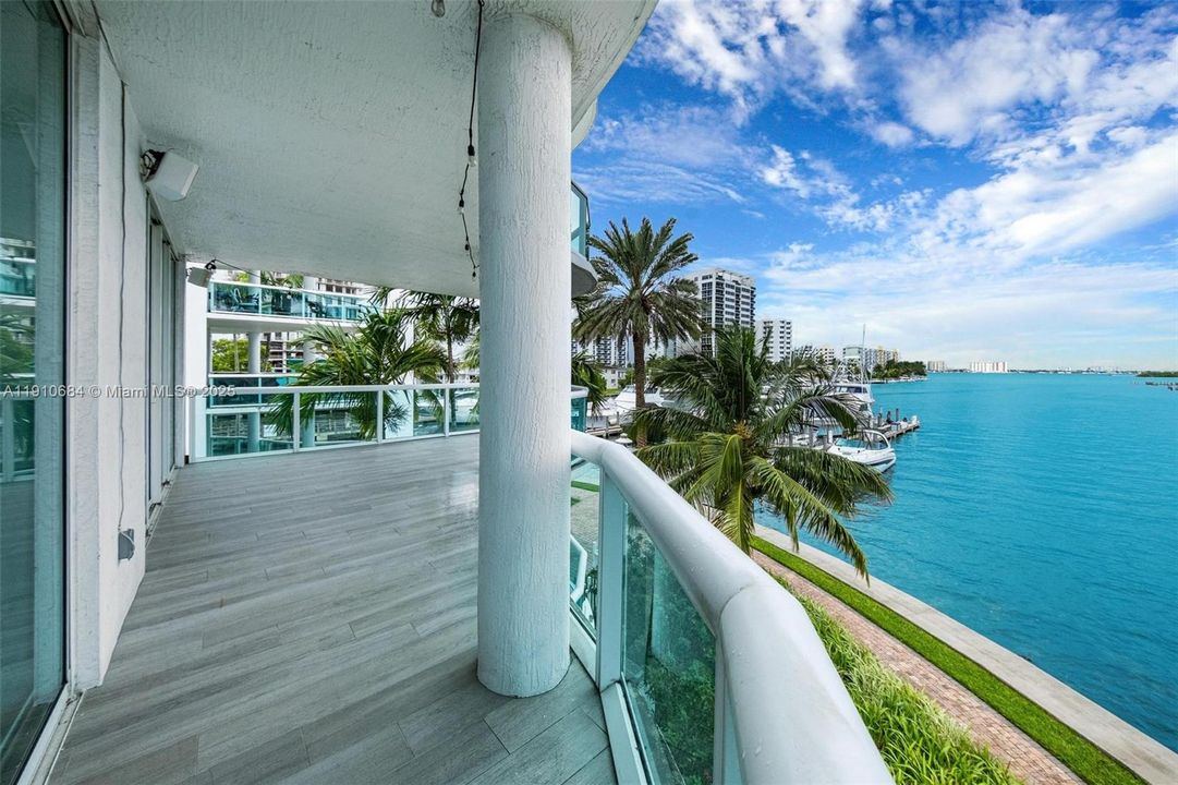 待售: $947,000 (3 贝兹, 2 浴室, 1336 平方英尺)