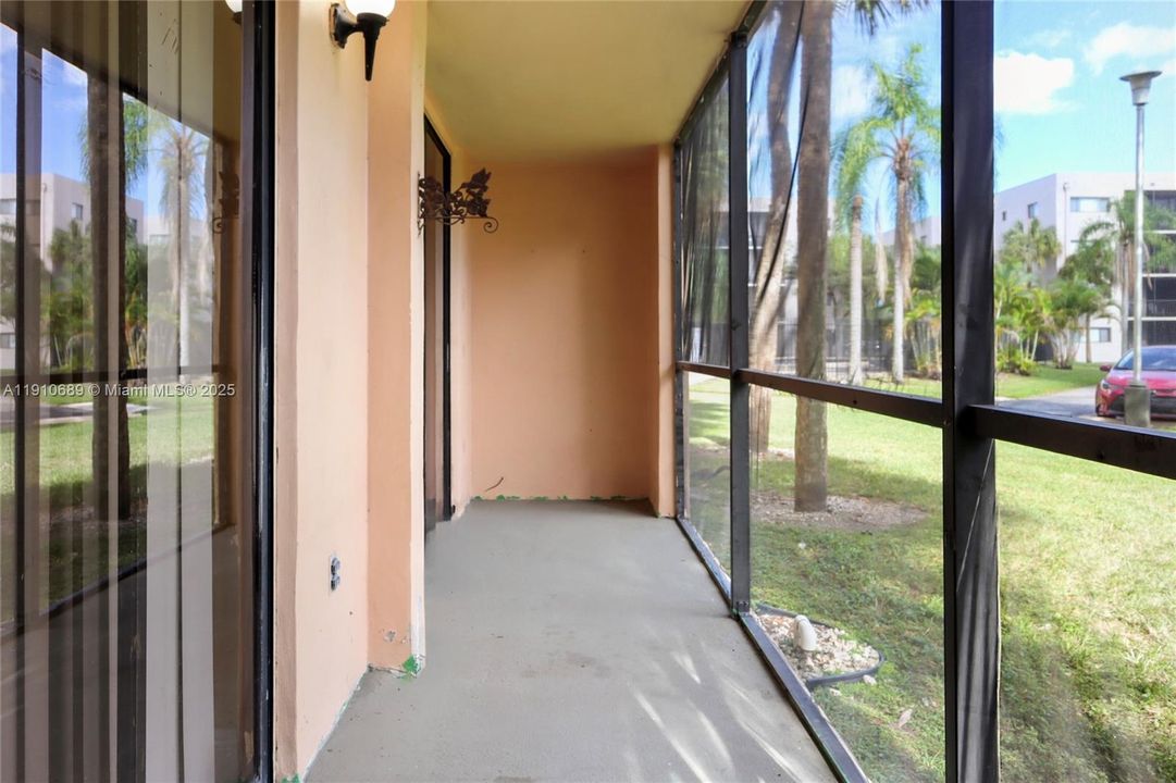 Recientemente alquilado: $2,000 (2 camas, 2 baños, 965 Pies cuadrados)