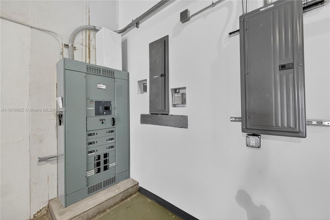 En Renta: $18,595 (0 camas, 0 baños, 0 Pies cuadrados)