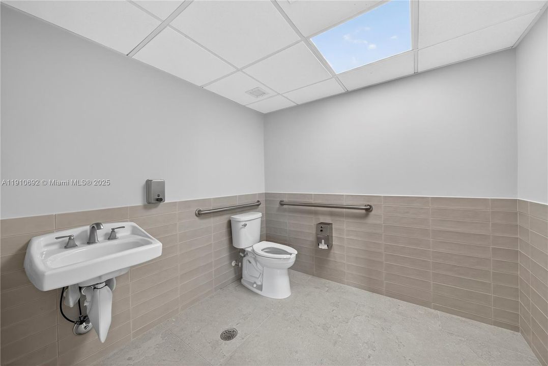 En Renta: $18,595 (0 camas, 0 baños, 0 Pies cuadrados)