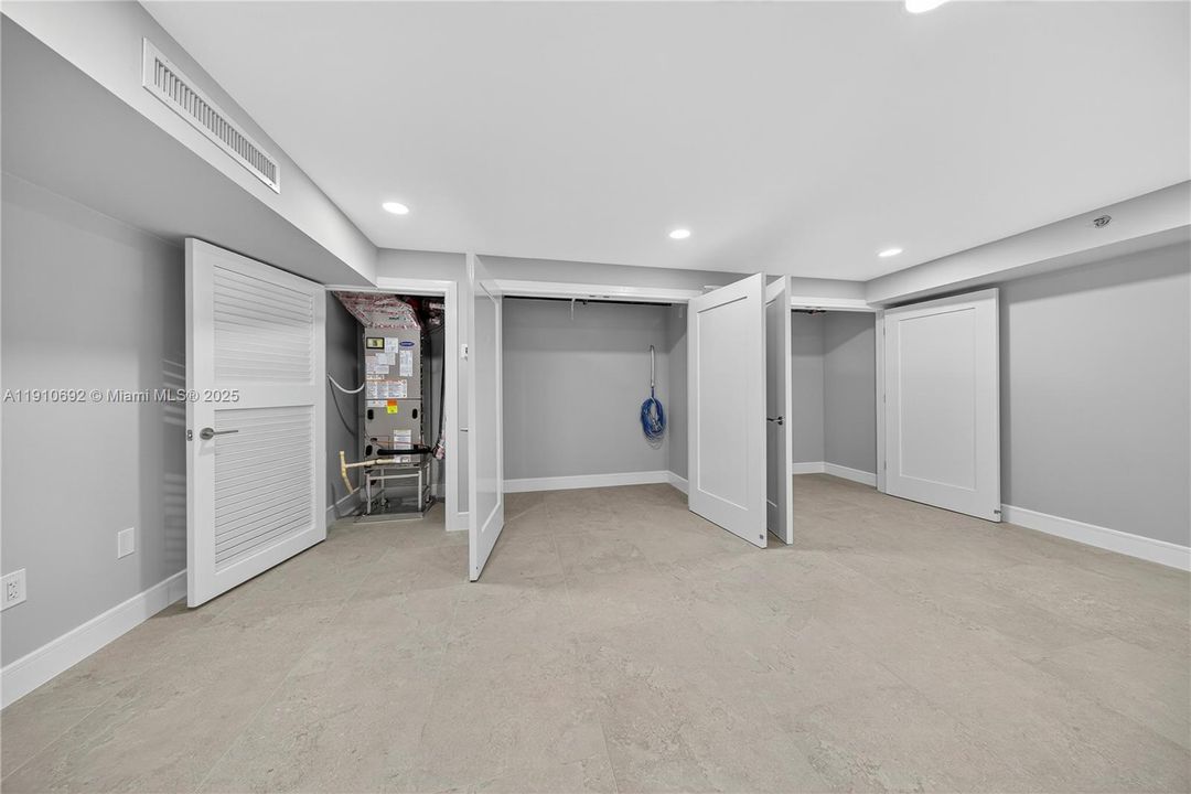 En Renta: $18,595 (0 camas, 0 baños, 0 Pies cuadrados)