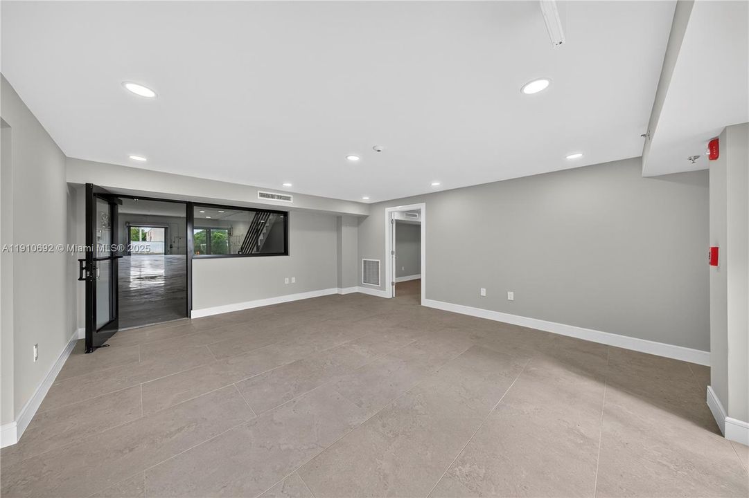 En Renta: $18,595 (0 camas, 0 baños, 0 Pies cuadrados)