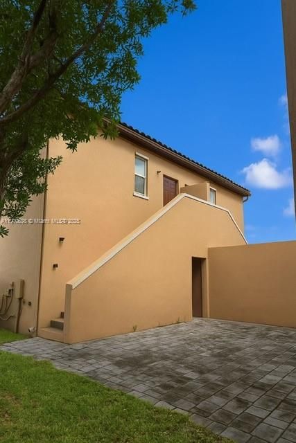 For Sale: $649,000 (5 beds, 4 baths, 2312 Square Feet)