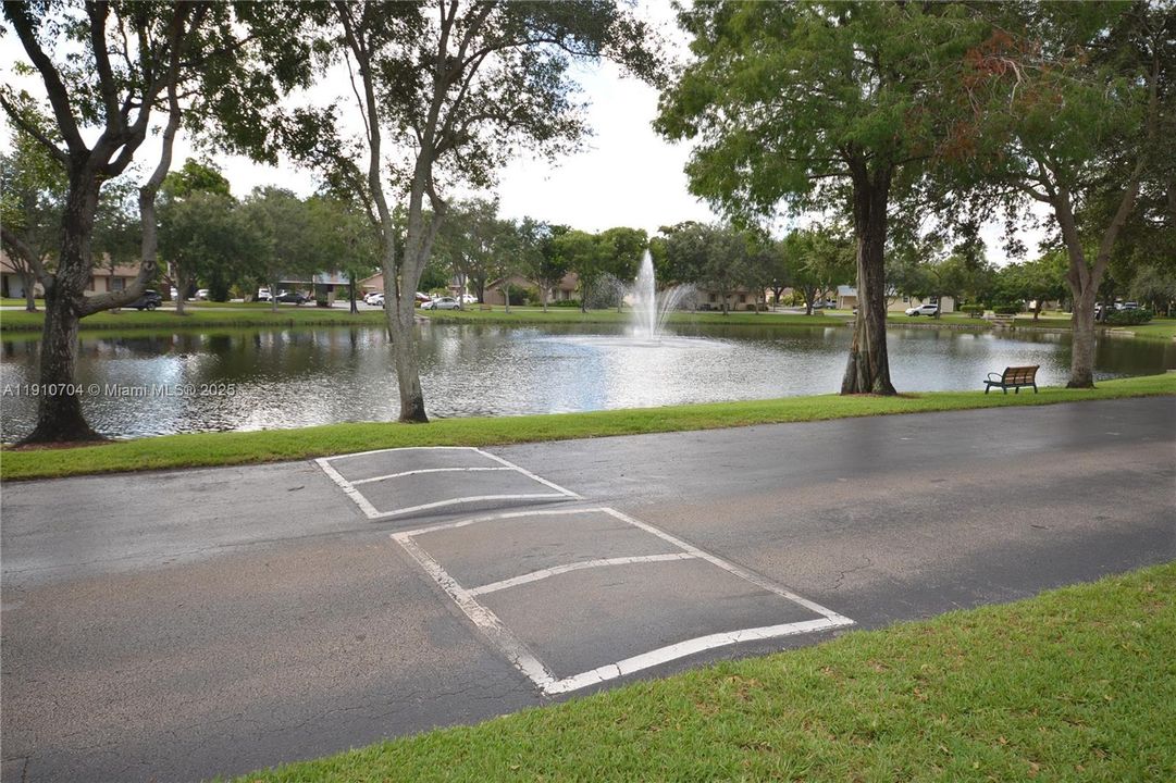 Под контрактом: $3,750 (4 спален, 2 ванн, 1458 Квадратных фут)