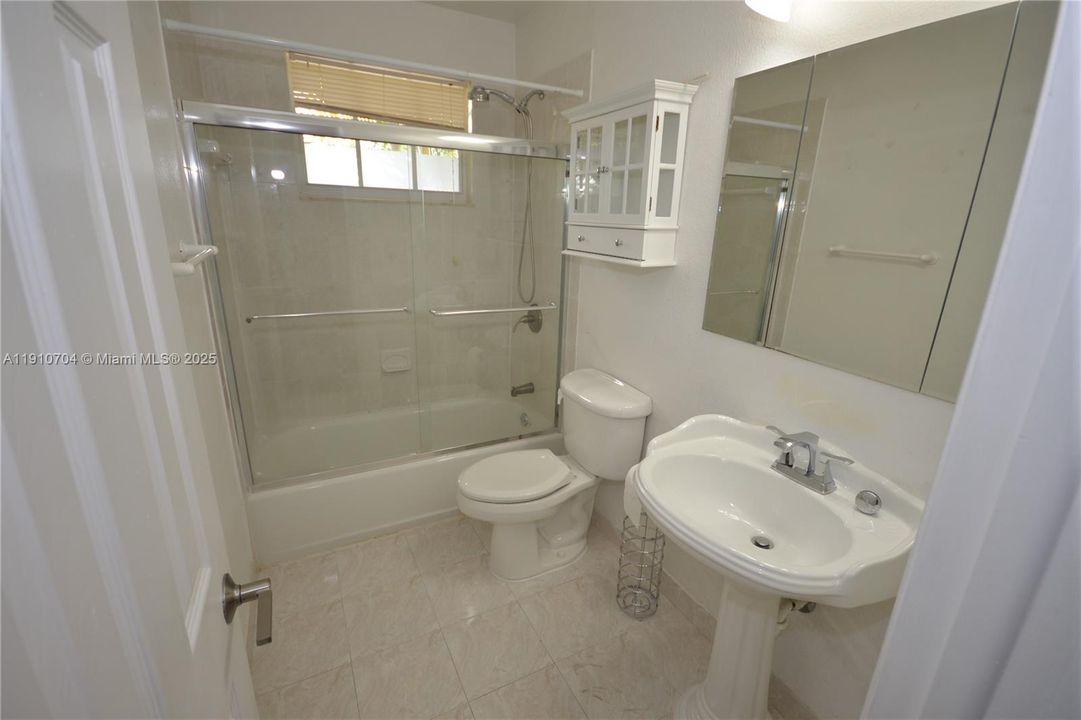 2nd Bathroom