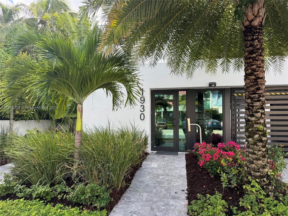 For Sale: $4,200,000 (3 beds, 3 baths, 2210 Square Feet)