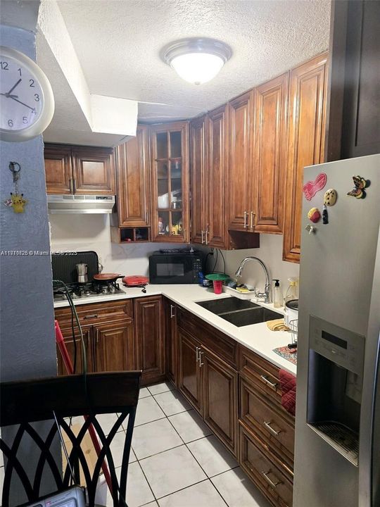For Sale: $199,900 (1 beds, 1 baths, 770 Square Feet)